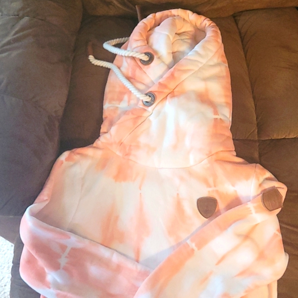 Cute and cozy pullover, hooded sweatshirt!